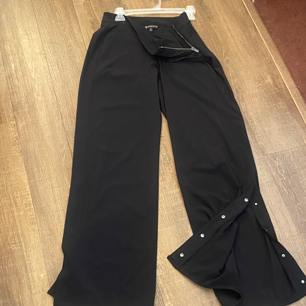 Athleta Black Wide-Leg Pants with Snap Detail zipped side SIZE 4